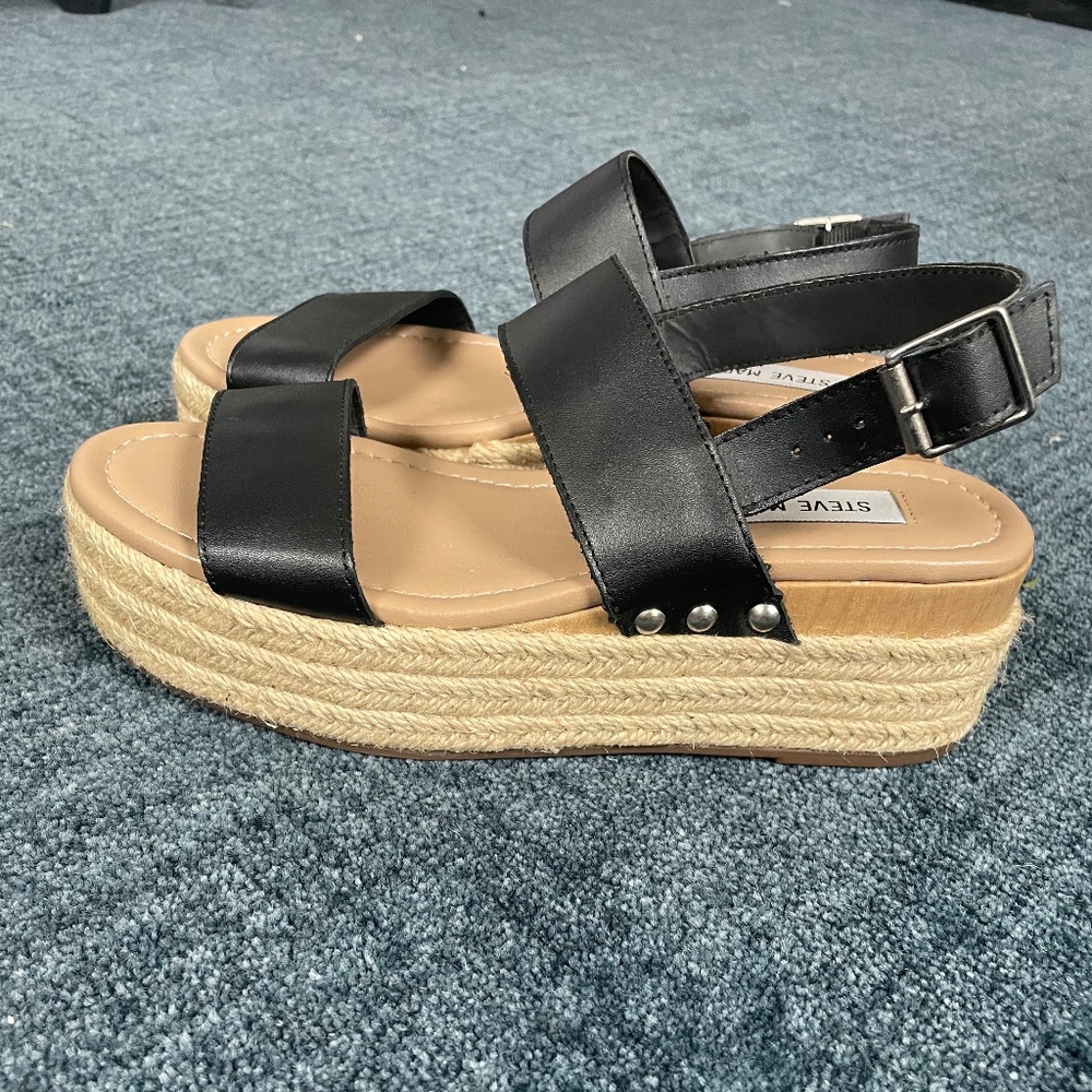 Steve Madden Platform Sandals in Black never worn size 7